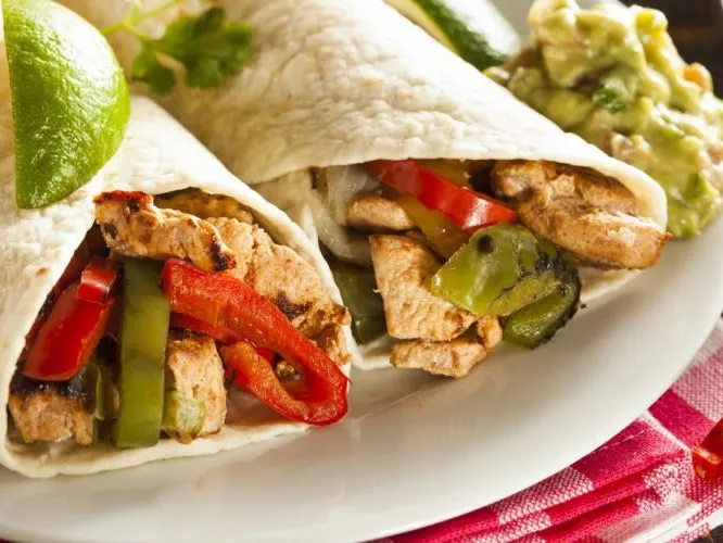 Fajita poulet aux poivrons grillés